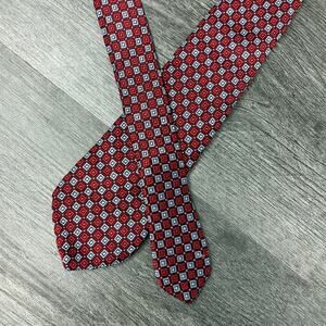 Brooks Brothers Silk Tie Red Blue Geometric Stain Resistant USA 2.5" x 47"